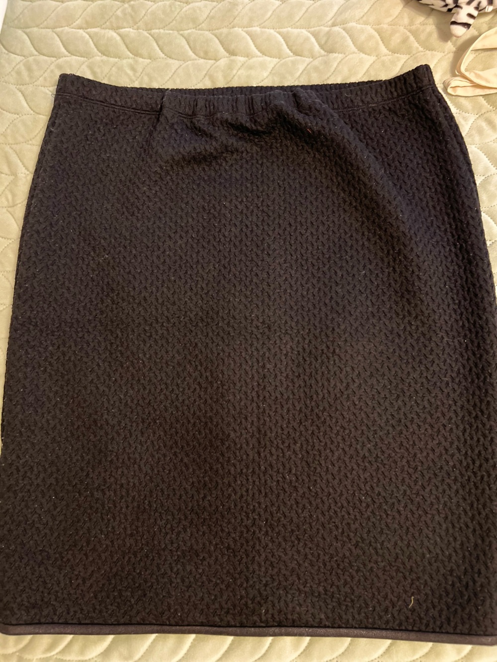 Max Studio Black Textured Pencil Skirt - Picture 5 of 5